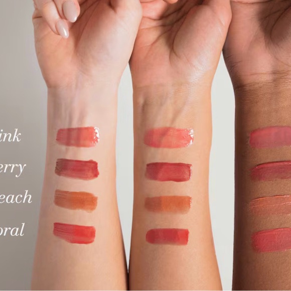 Rodan + Fields Plumping Lip Oil - Peach - Picture 2 of 3